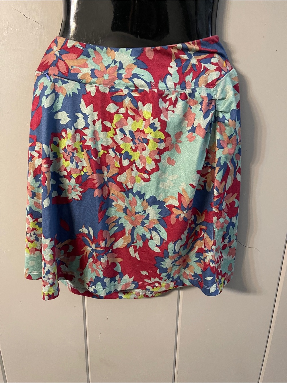 REI Skirt Northway Floral Blue Green Medium Sporty Hiking Granola Boho Hippie